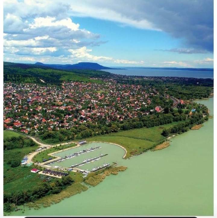 Balaton White House - Housity
