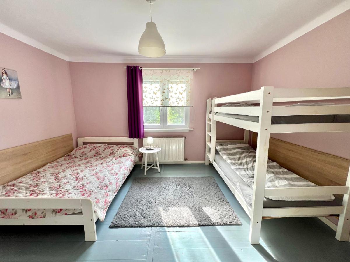 Domek przy Zalewie - Housity