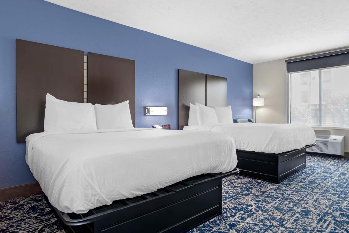 Best Western Canton Inn - Housity