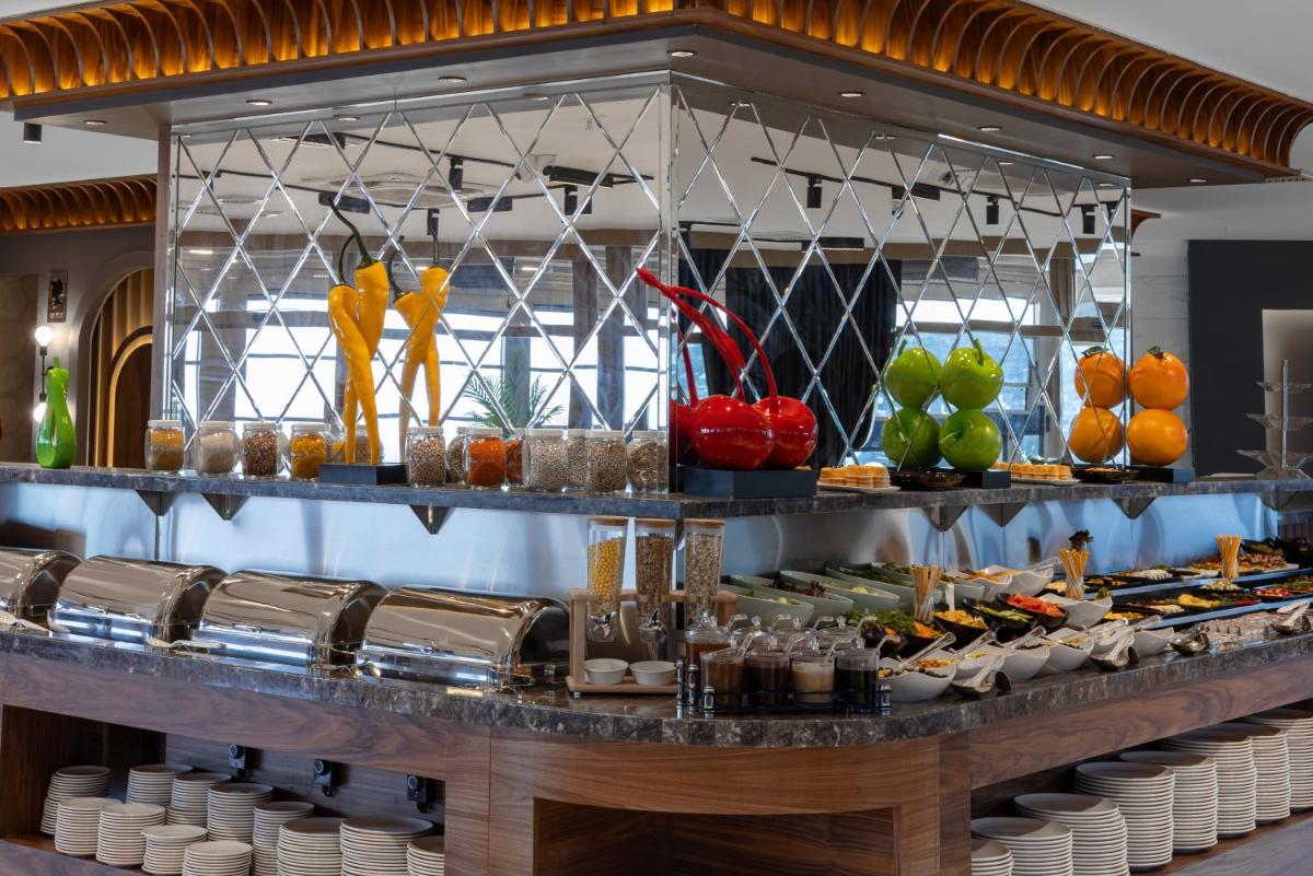 Lilium Hotel & Suites - Housity