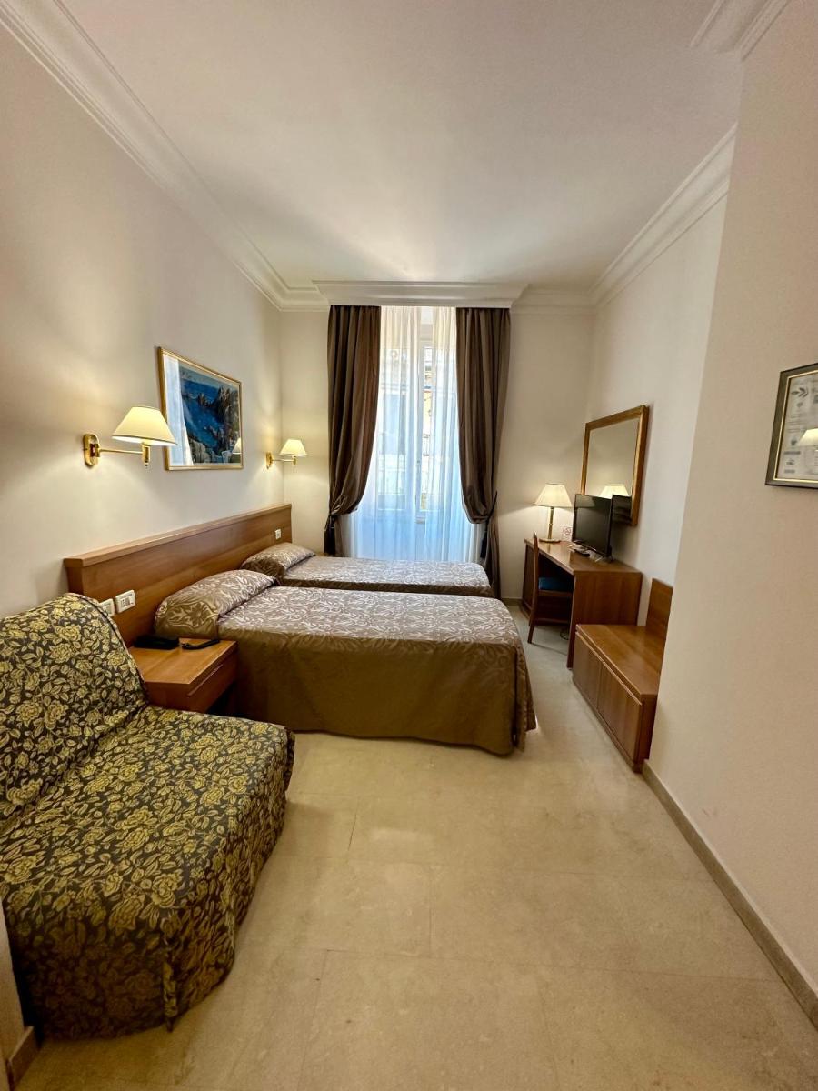 Hotel Principe Di Piemonte - Housity