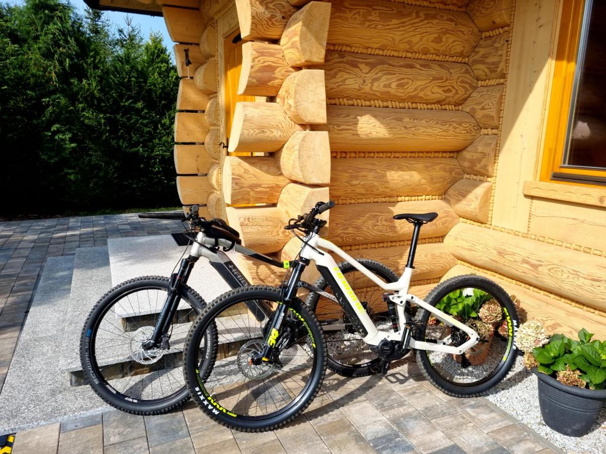 Chata Czarny Kot z jacuzzi i sauną - Housity