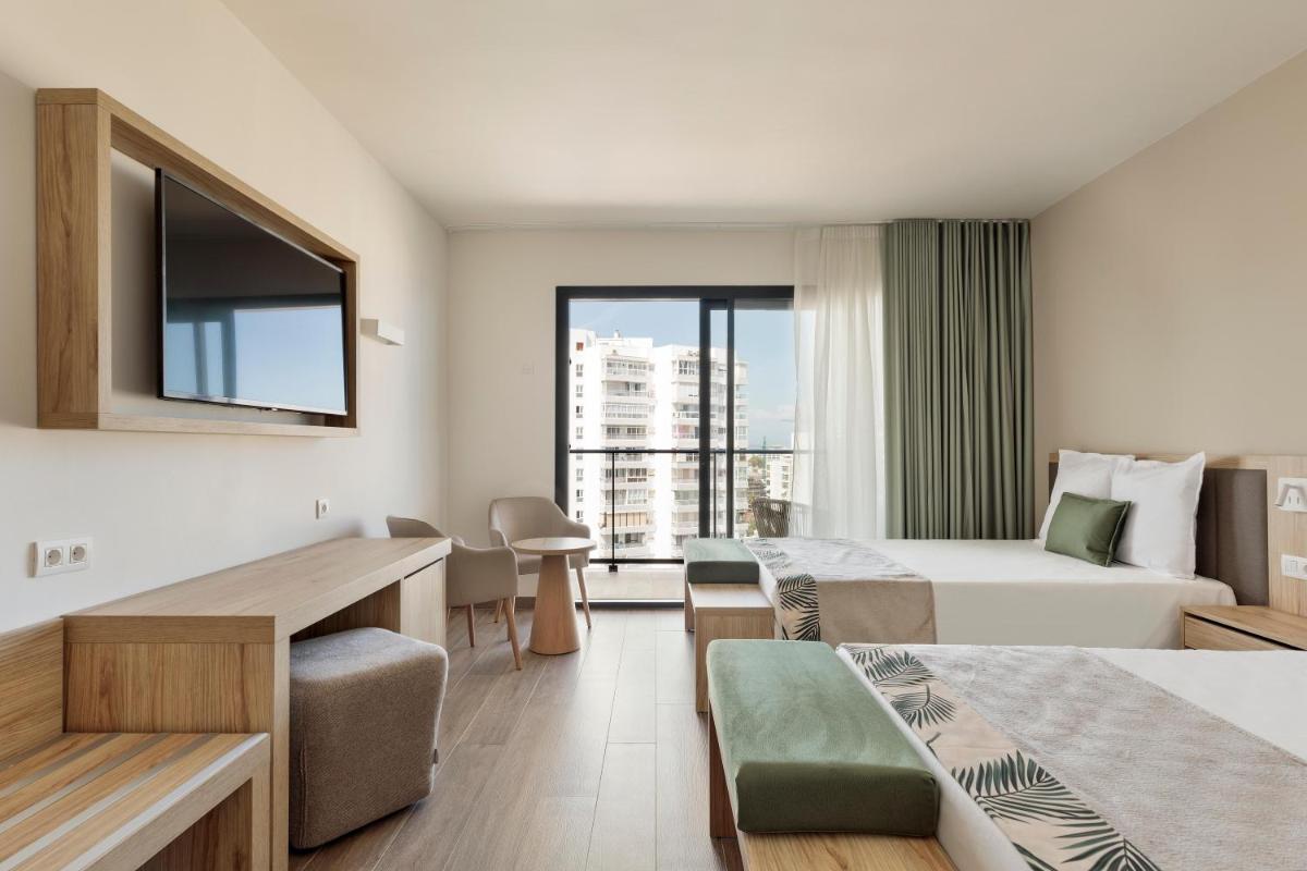 Zona de estar de Hotel Best Triton