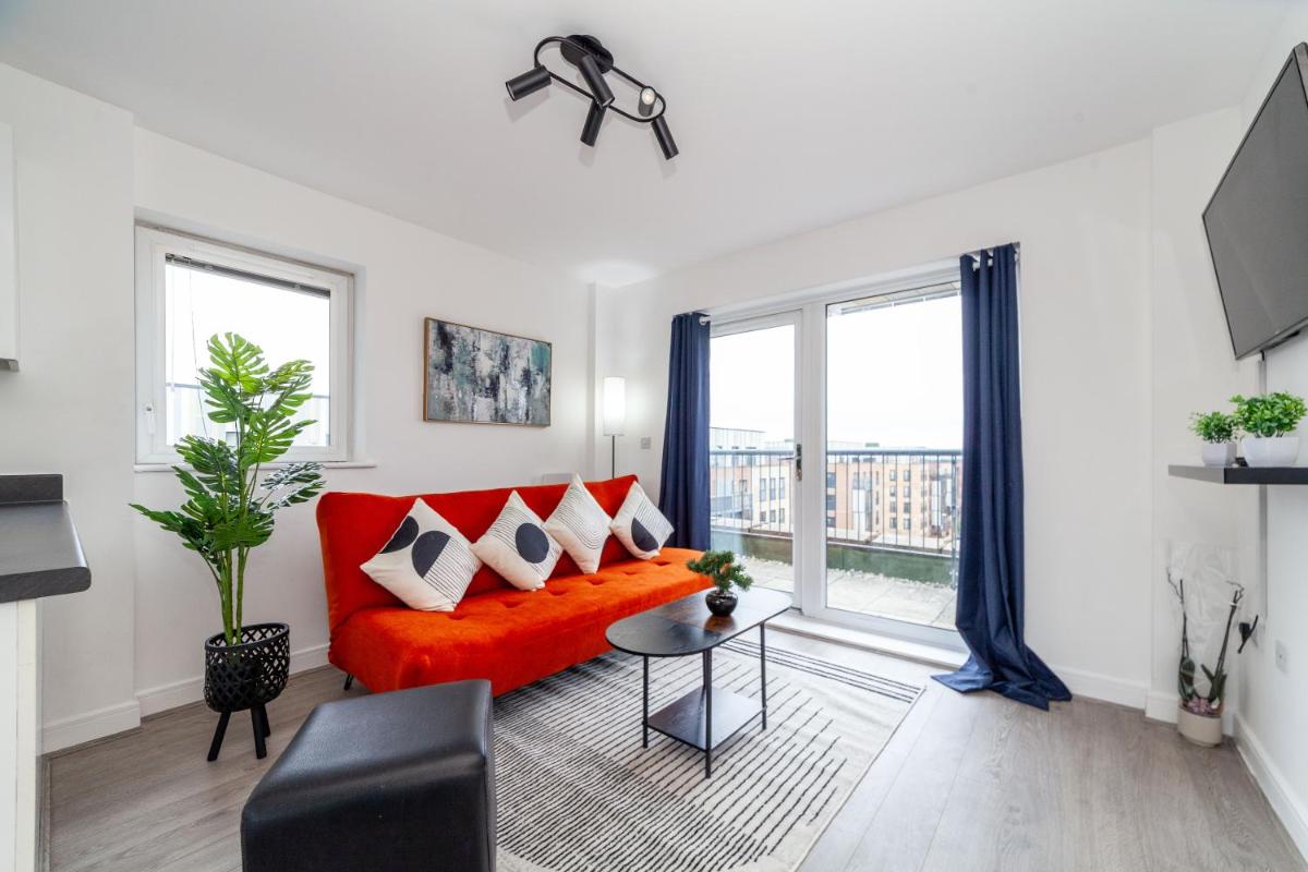 Top-Rated Family Penthouse - King Size Bed & Free Parking - Hizvo
