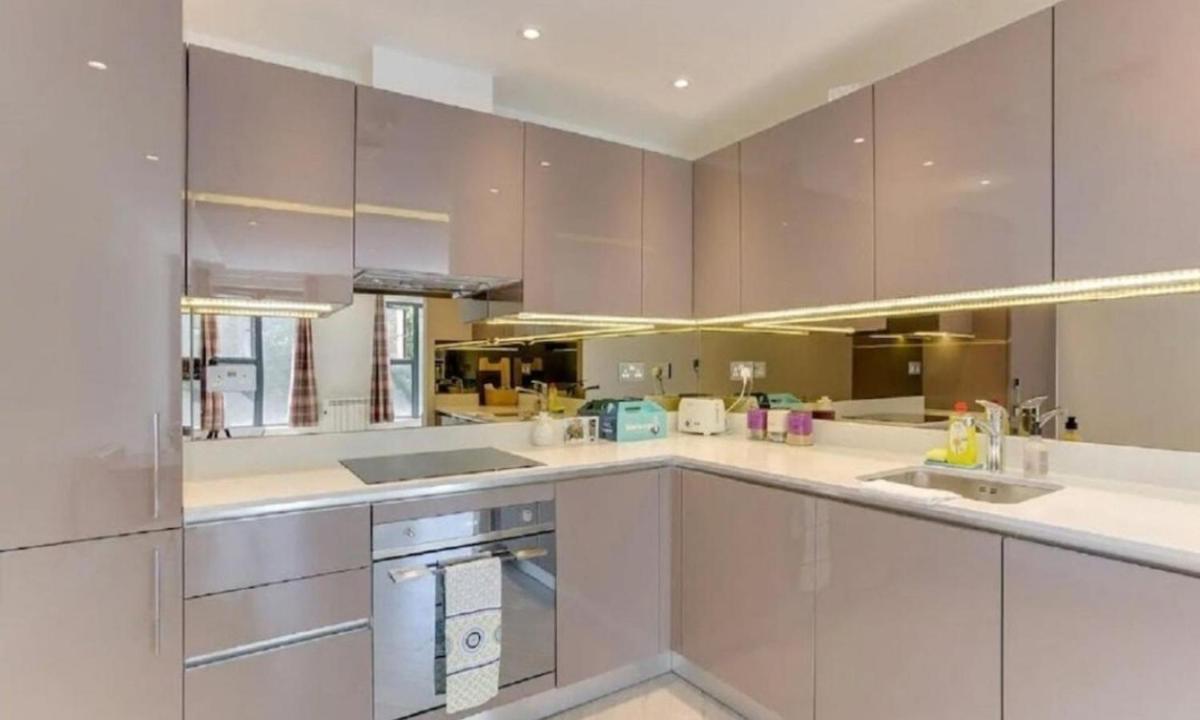 Apartment - Sleeps 2 - Near Tube Stn - Housity