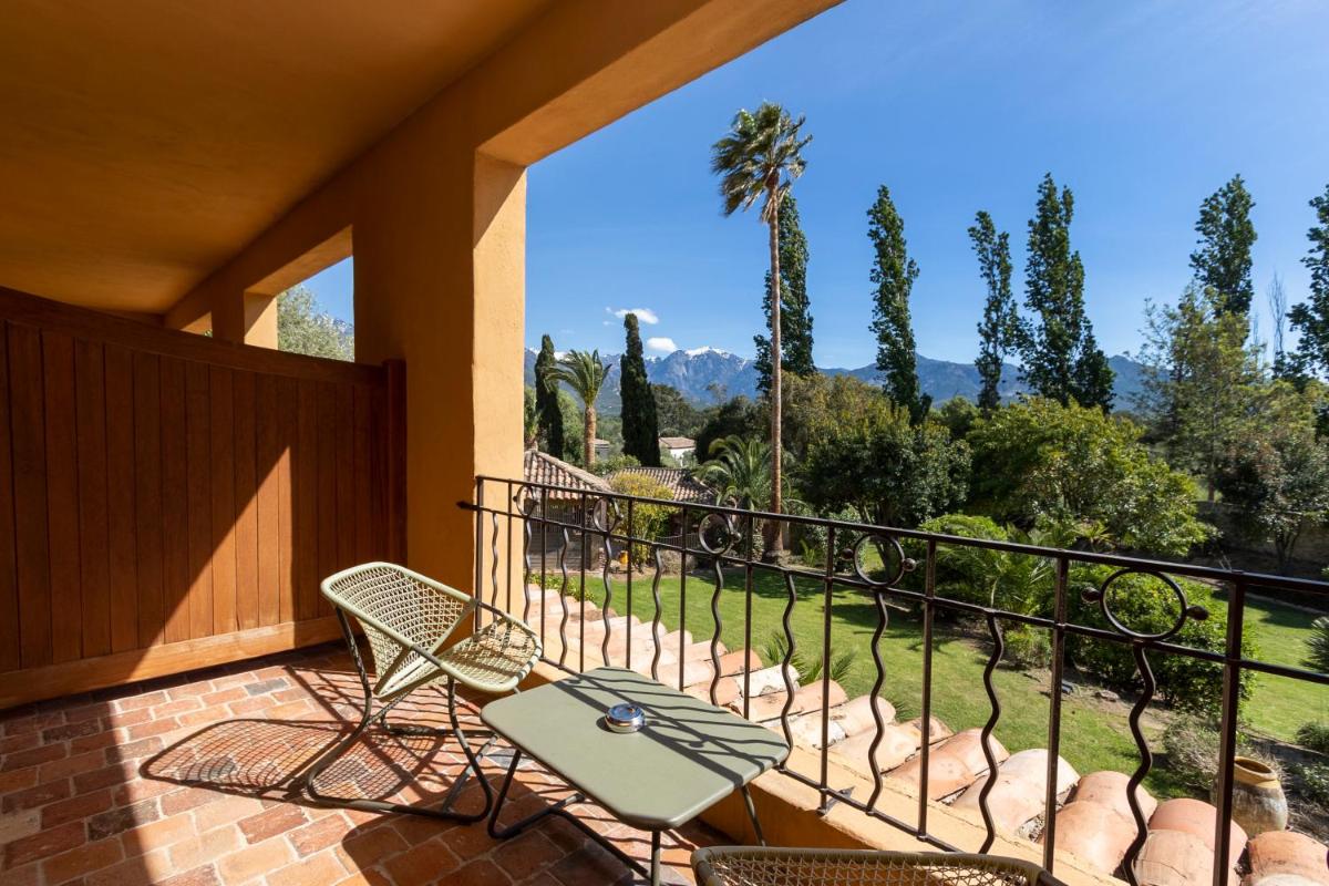Vue générale sur la montagne ou vue sur la montagne depuis l'hôtel