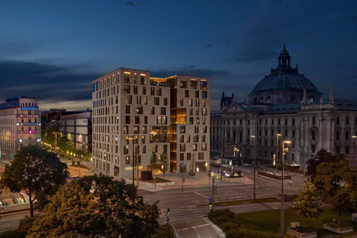 Ein allgemeiner Blick auf München oder ein Stadtblick von des Hotels aus