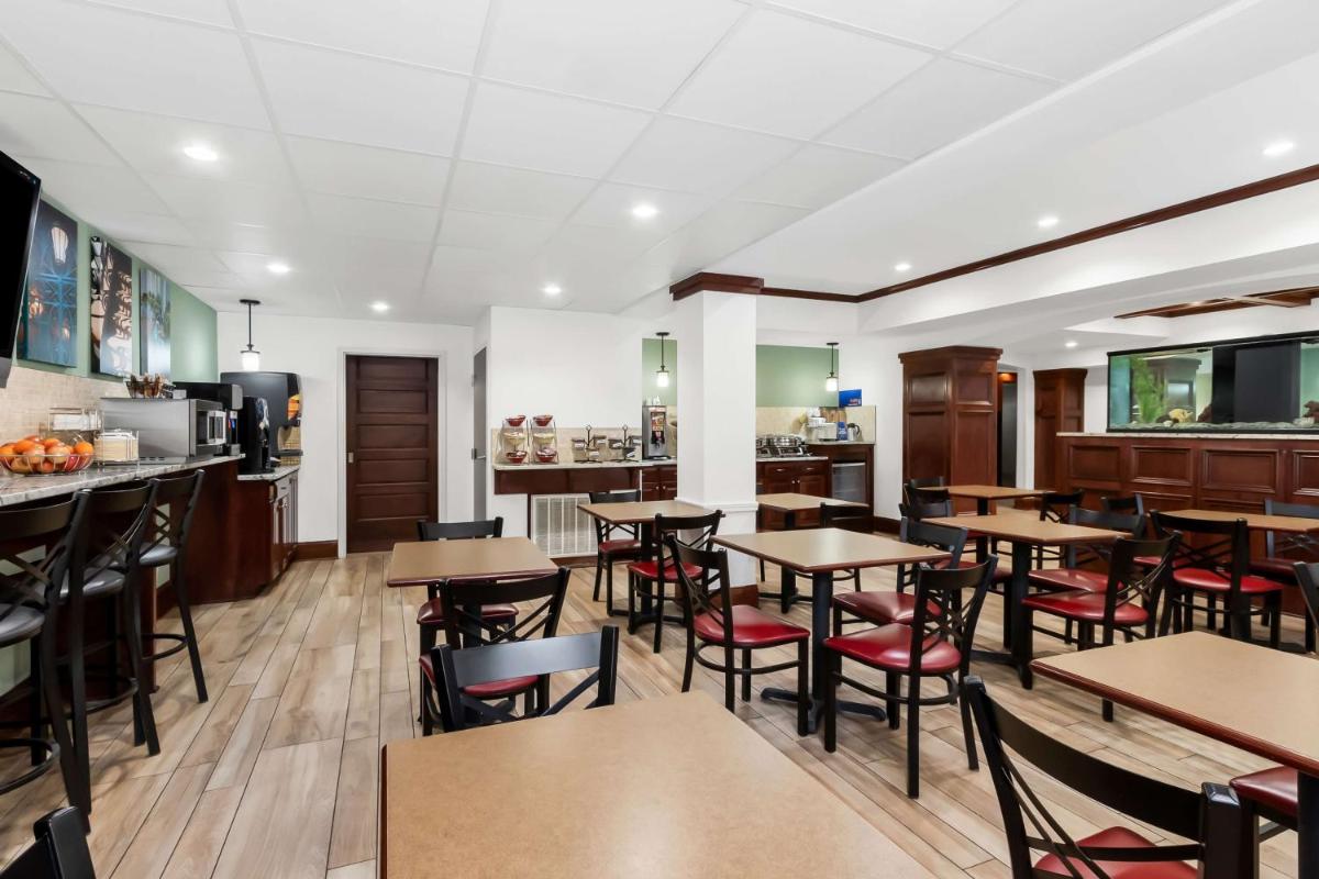 Best Western Patriots Point - Housity