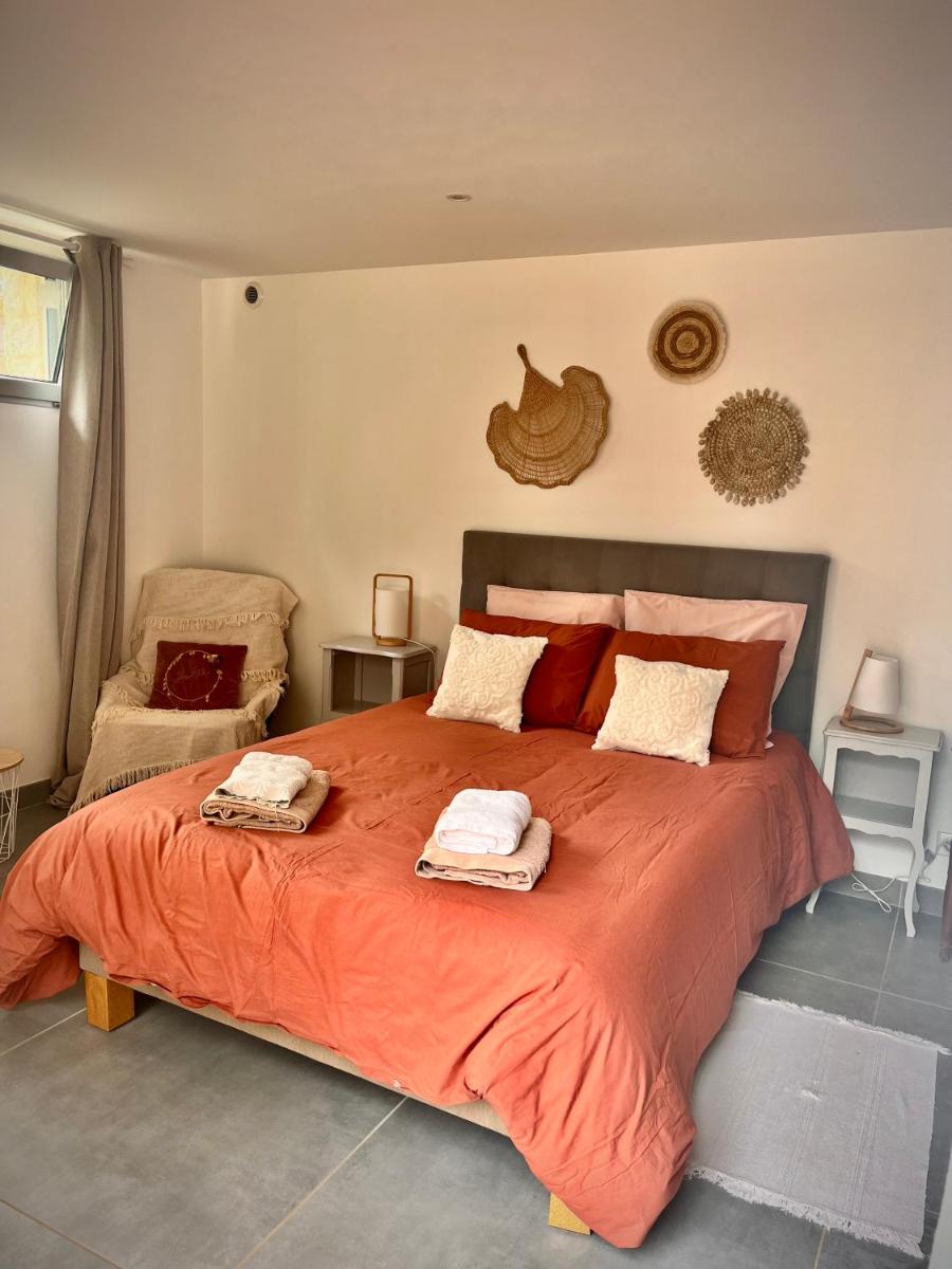 Vexin Studio - Housity
