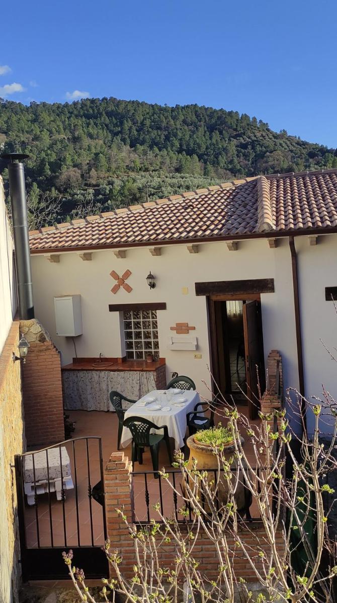 Casa Rural Las Nogueras - Housity