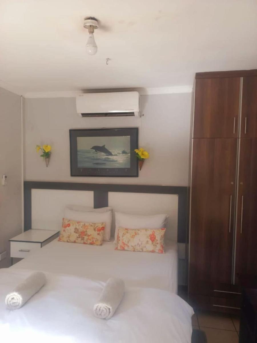 Enhle Bed and Breakfast - Housity