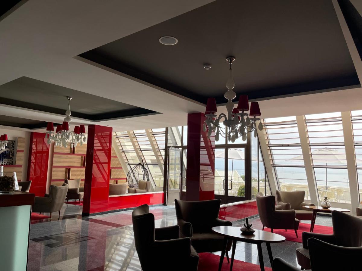 Uma área de estar em Hotel Atlantida Sol