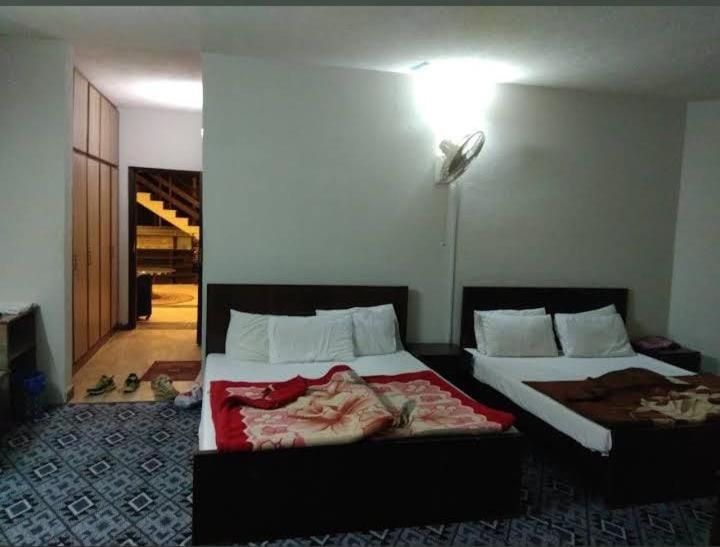Suitetrails - Naveed Hotel