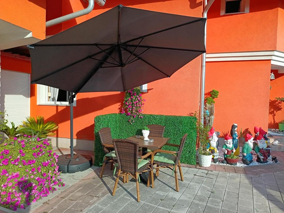 Apartmani Jozić - Housity