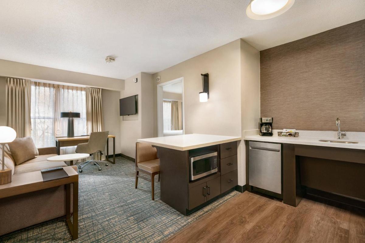 Residence Inn by Marriott West Springfield - Housity