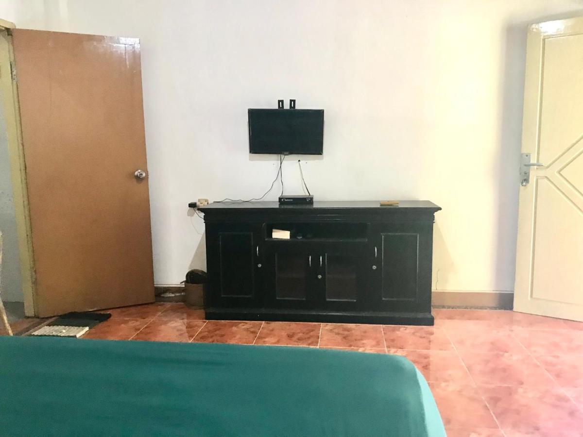 Gili Lampu Guest House - Housity