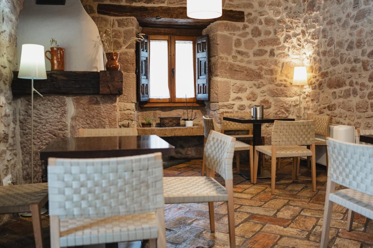 Hotel Rural LATORRIÉN DE ANE - Housity