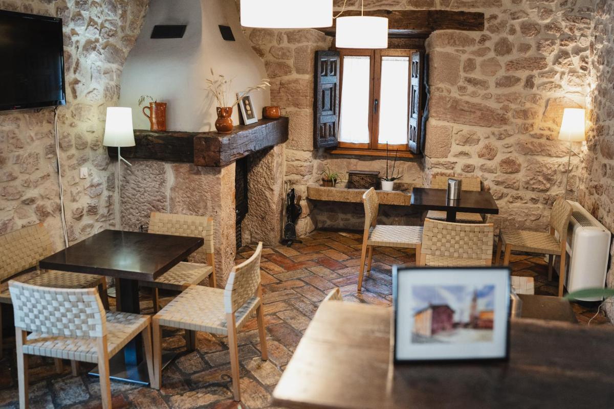 Hotel Rural LATORRIÉN DE ANE - Housity