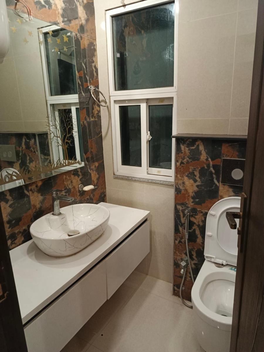 Luxury furnished studio apartment Bahria Town Lahore - Housity