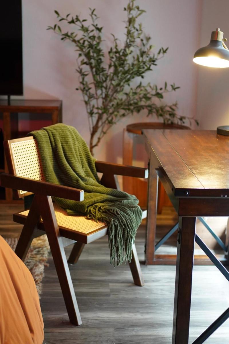 Hollywood CHIC Studio with FREE parking - Hizvo