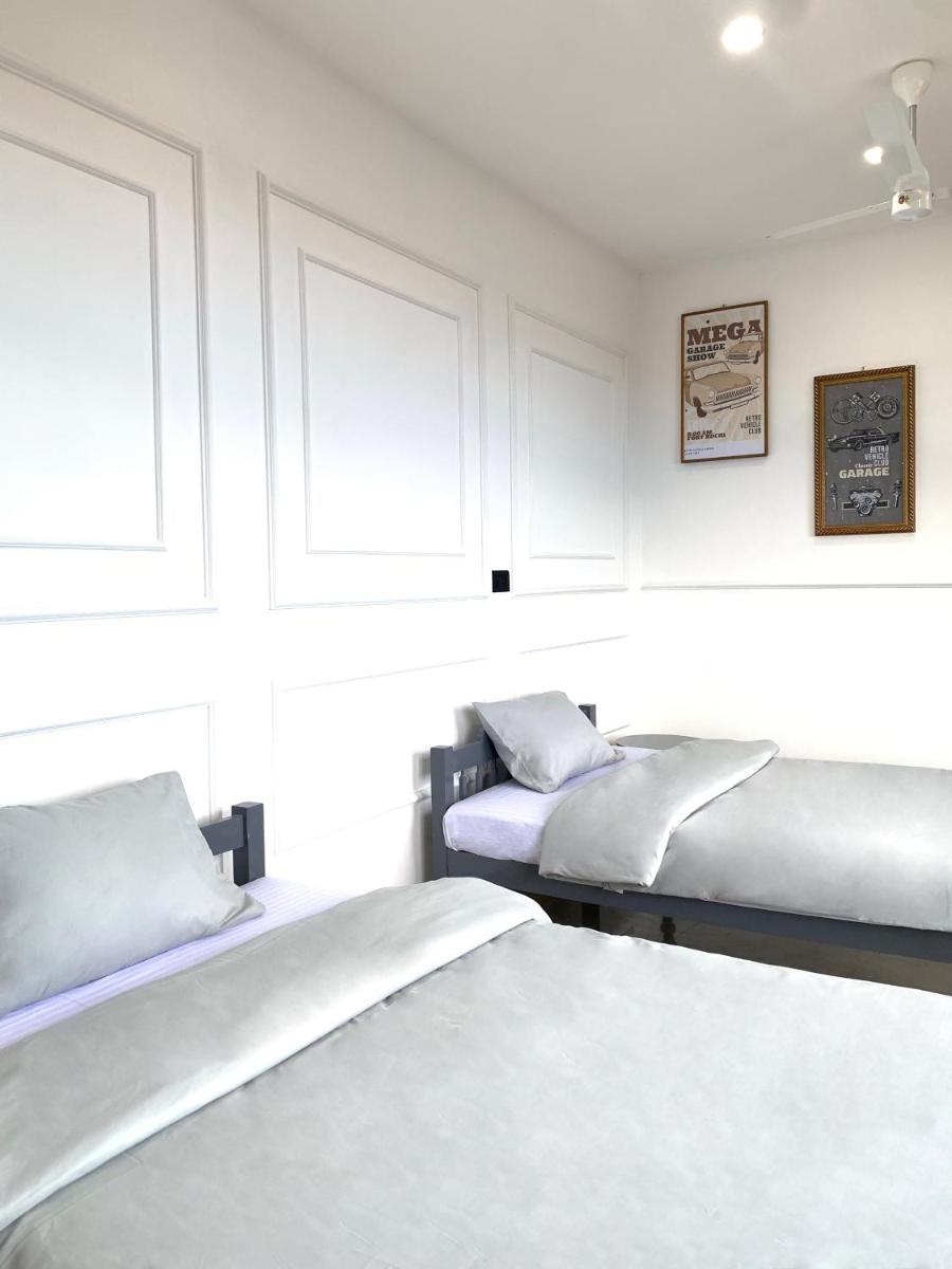 Boutique Room- Honda City-House - Housity