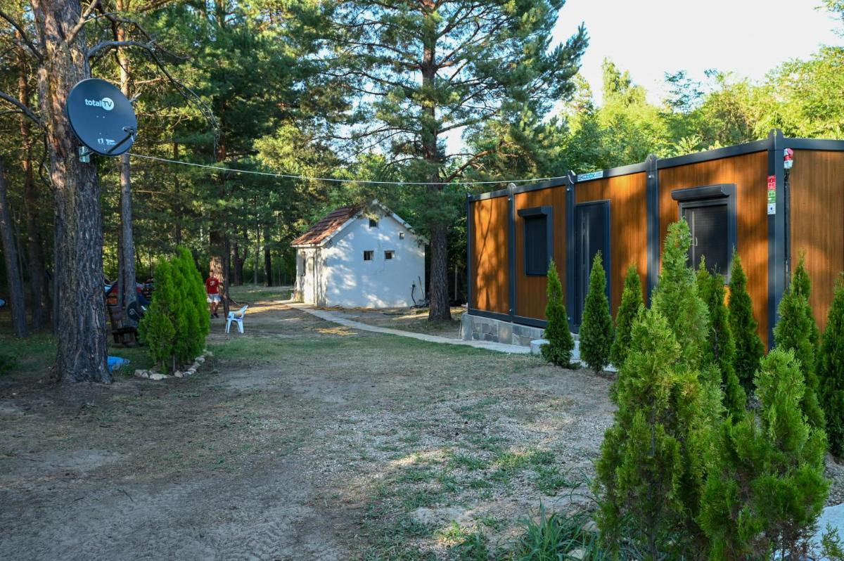 The Woodland pool house - Housity