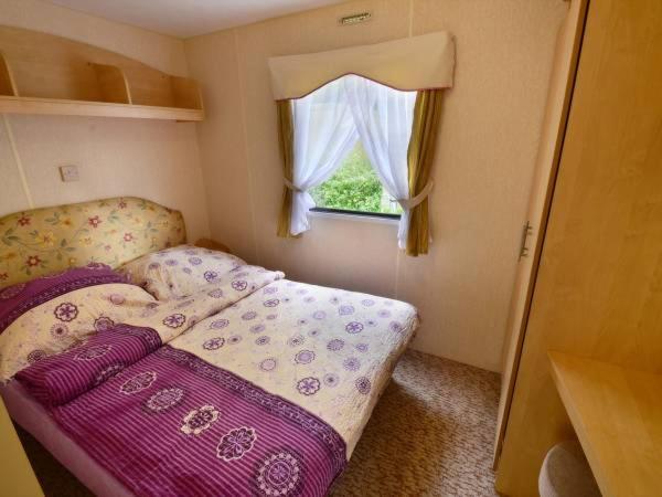 Anser Collis - Housity