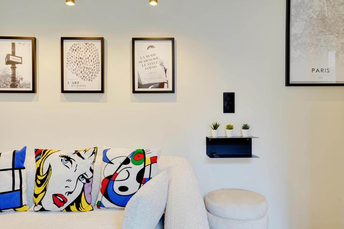 Suitetrails - Charming Apartment by Les Maisons de Charloc Homes