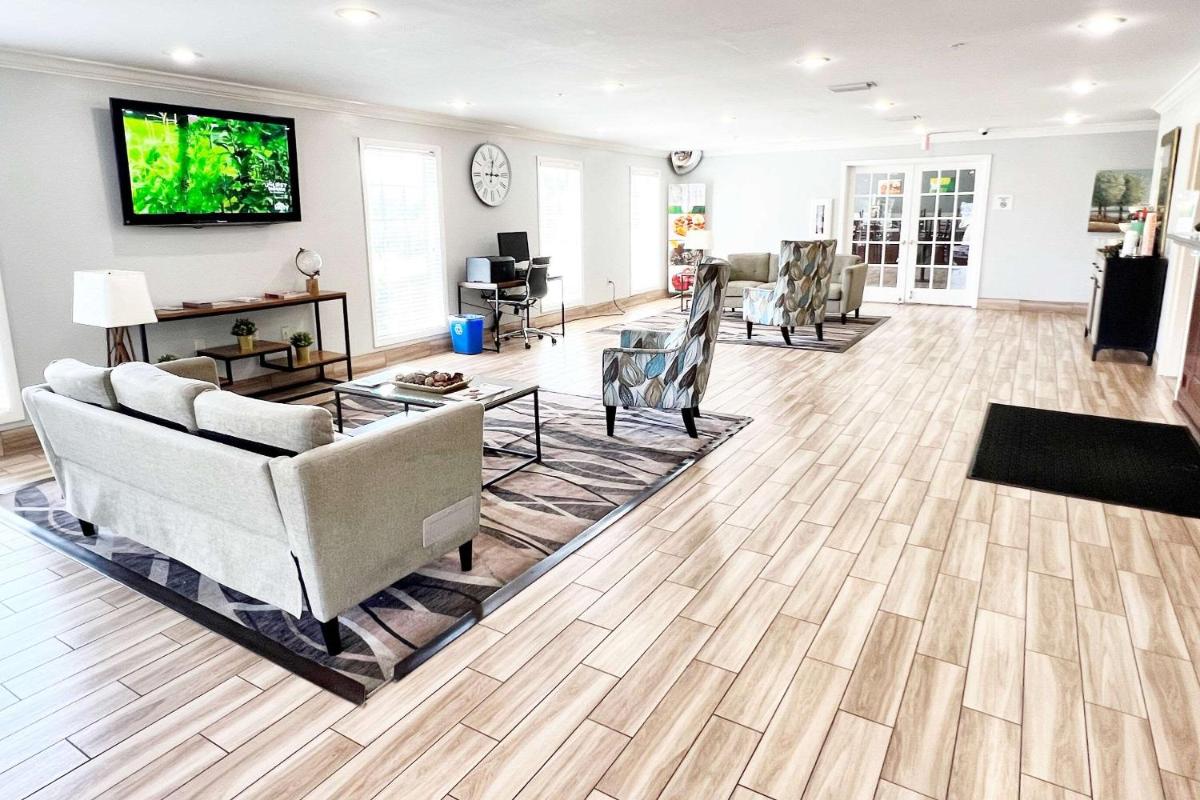 Quality Inn Gainesville I-75 - Housity