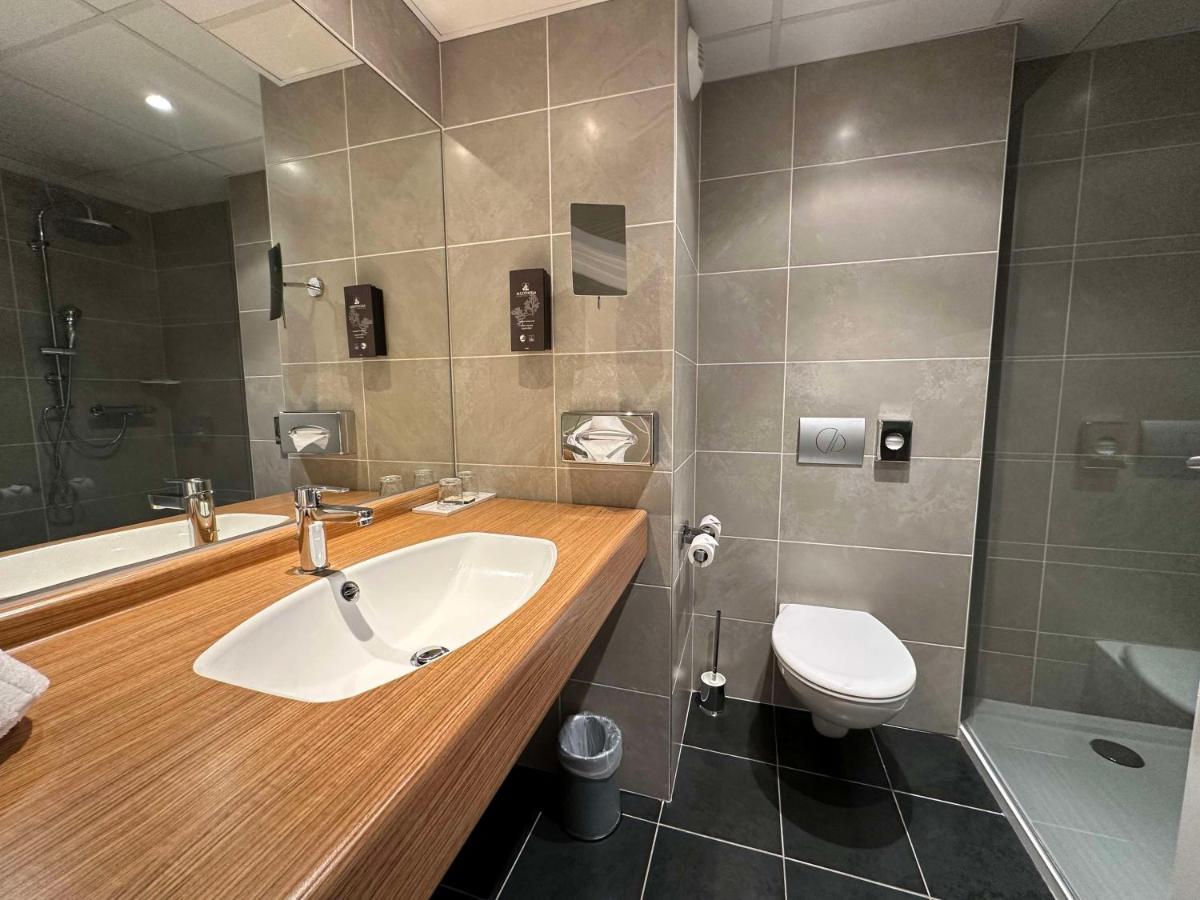 Salle de bains dans l'établissement Best Western Plus Thionville Centre