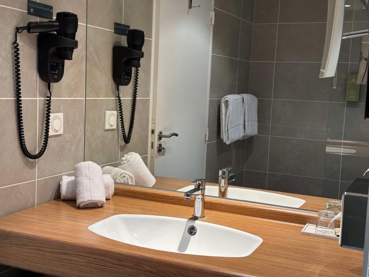Salle de bains dans l'établissement Best Western Plus Thionville Centre