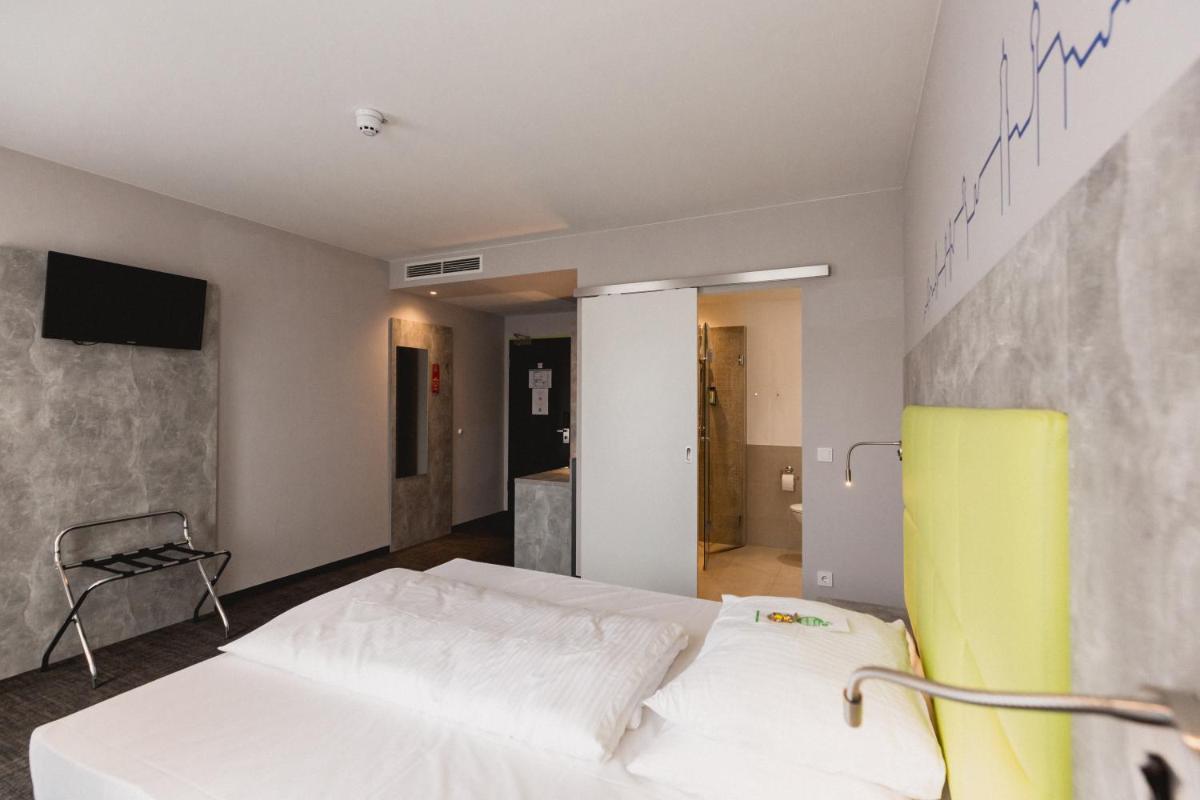 SleepySleepy Hotel Dillingen - Housity