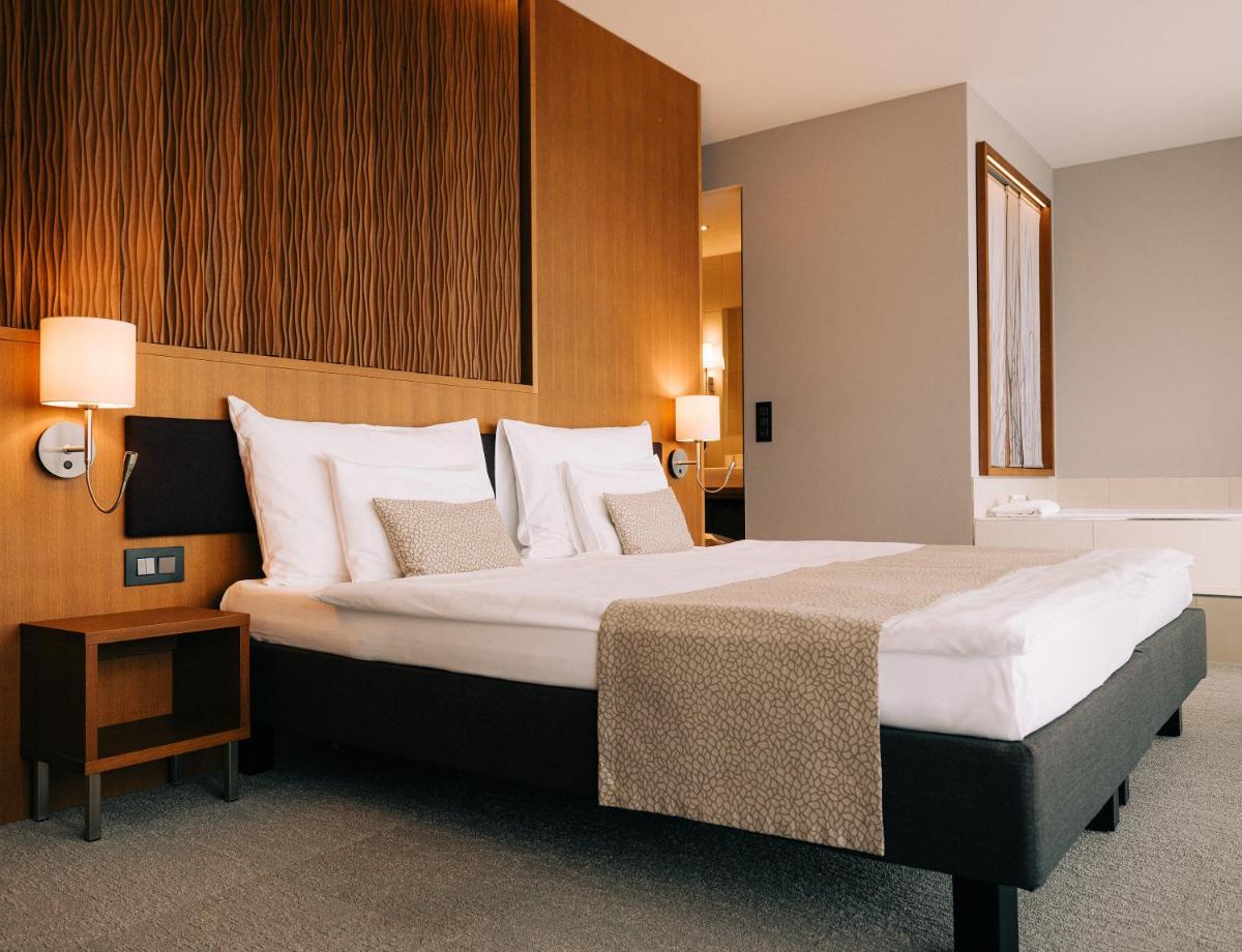 Deltapark Vitalresort**** - Housity
