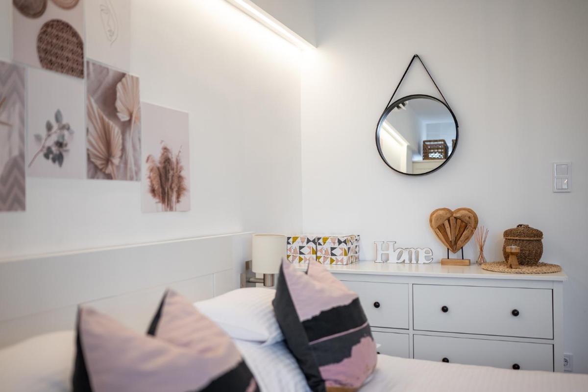 Geri Modern Home - Housity