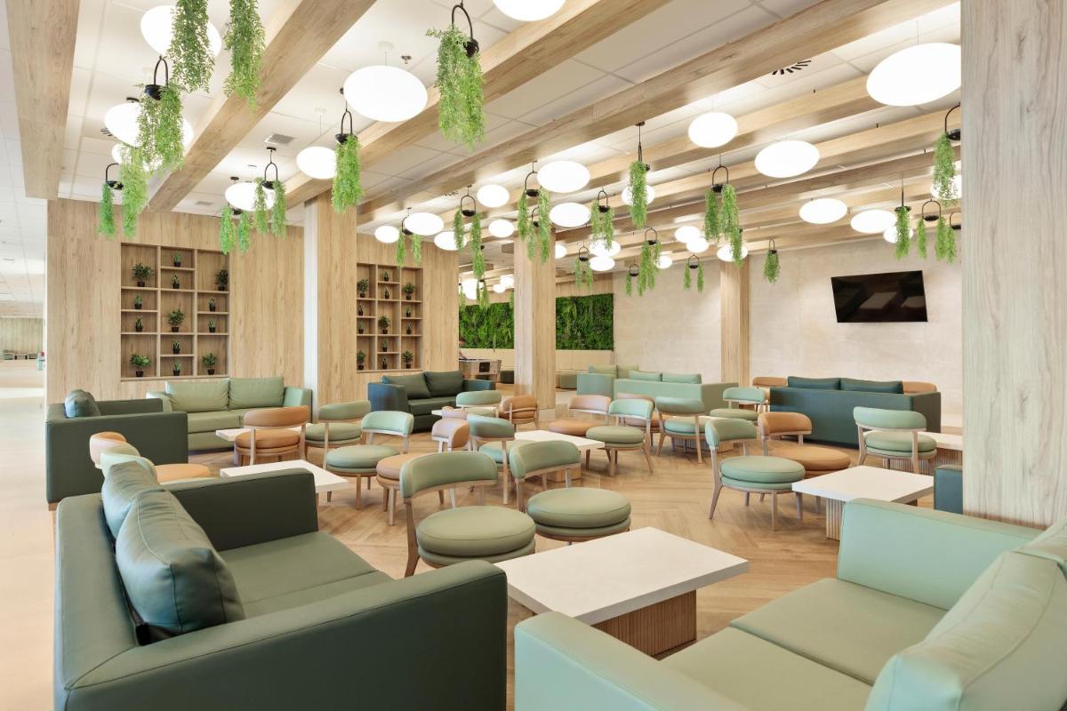 Zona de estar de Hotel Best Triton