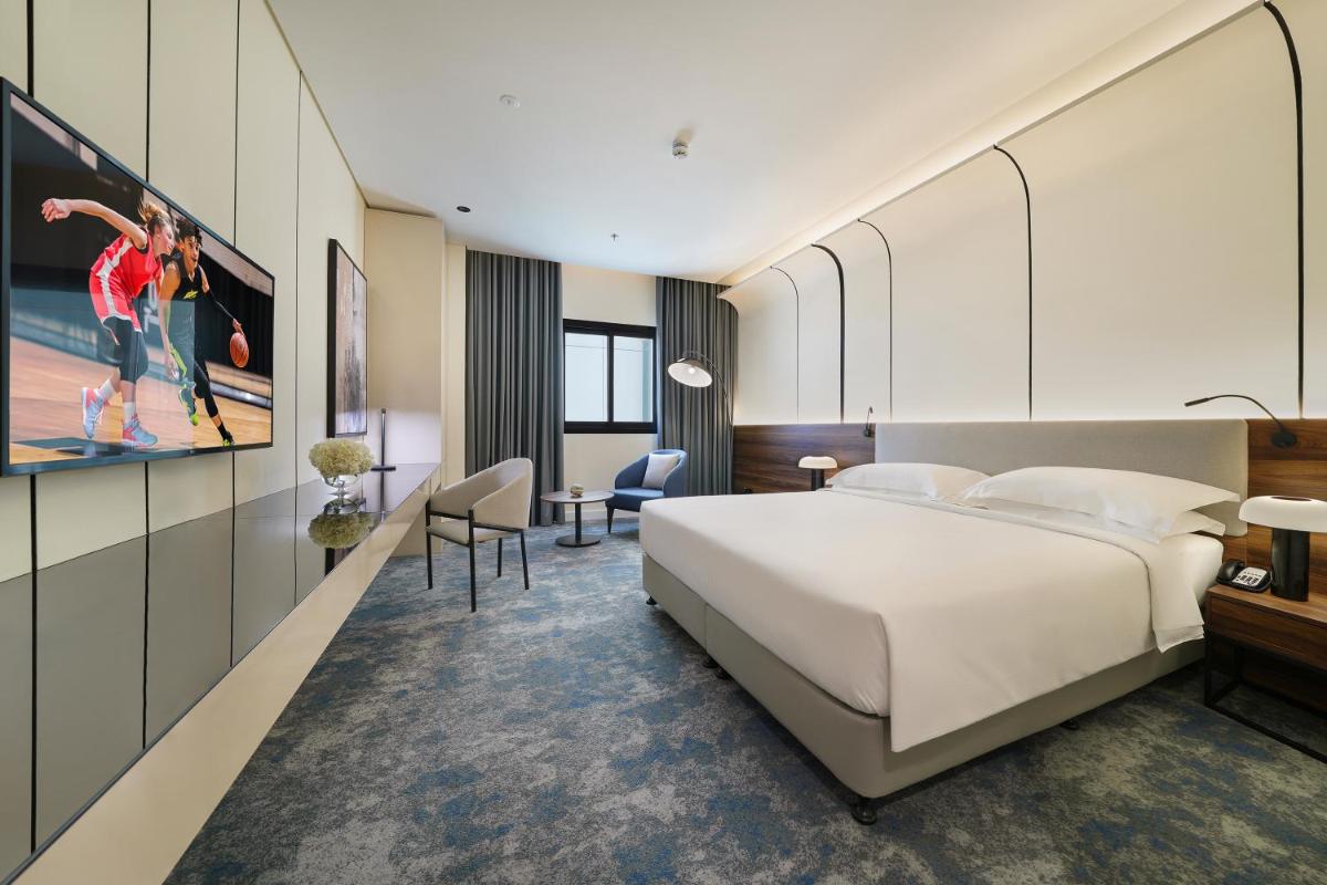 Nova M Hotel, Edge by Rotana - Housity