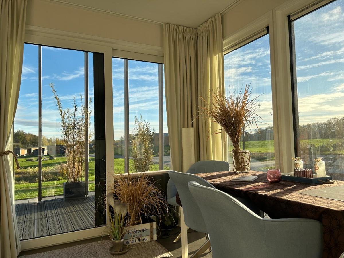 Beach House Chalet Seeparx Süsel - Housity