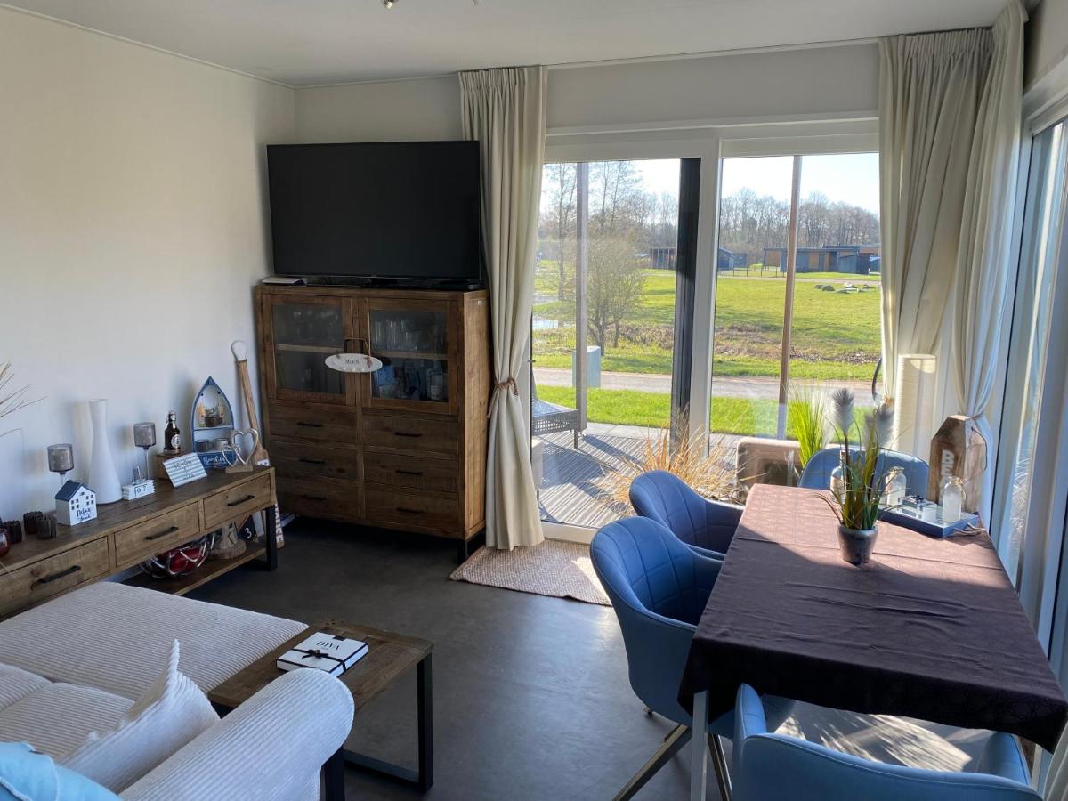 Beach House Chalet Seeparx Süsel - Housity