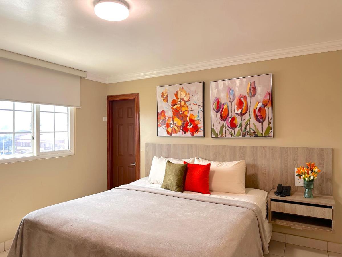 Hotel Andros - Housity