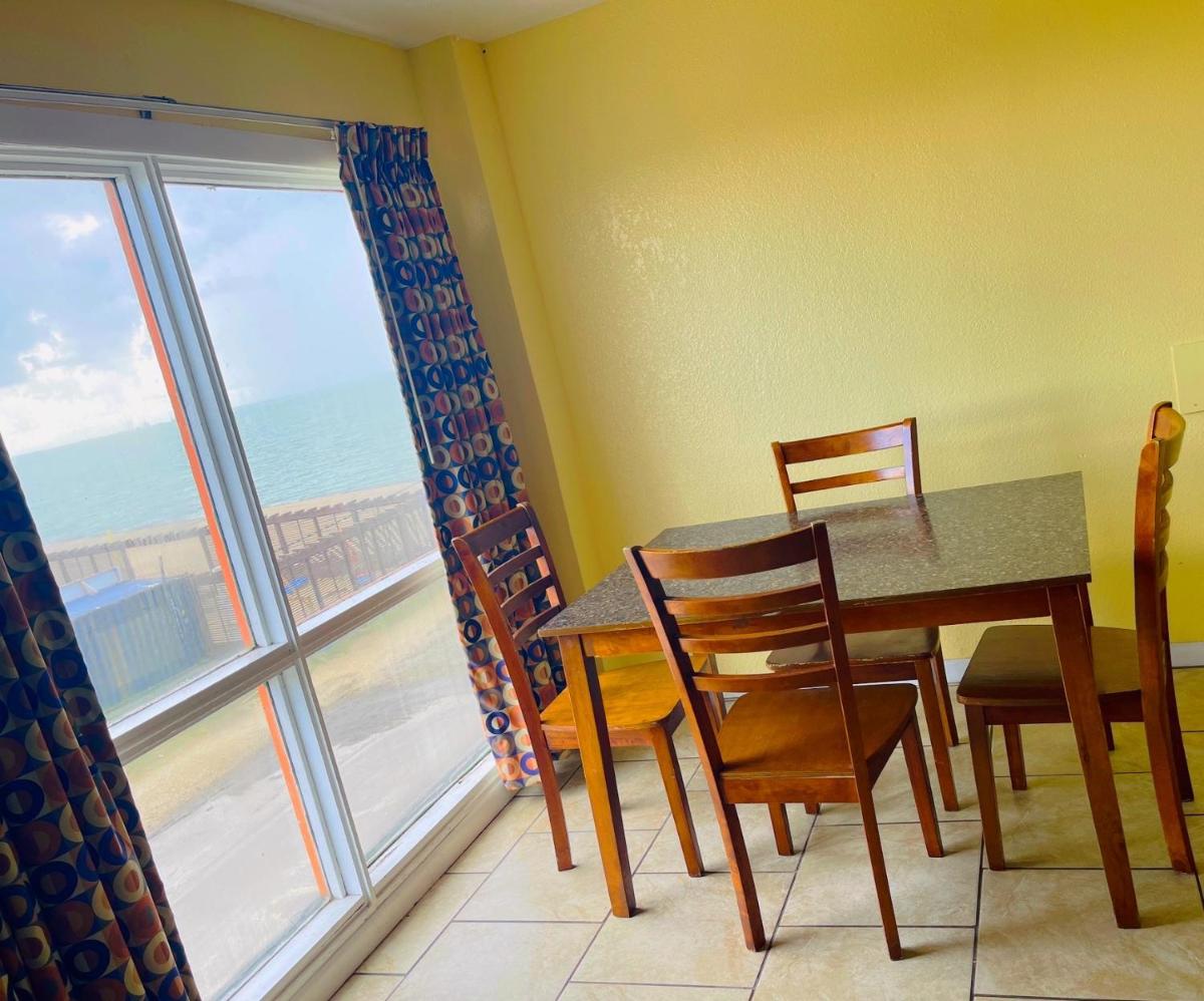 Sea Shell Inn on the Beach - Housity