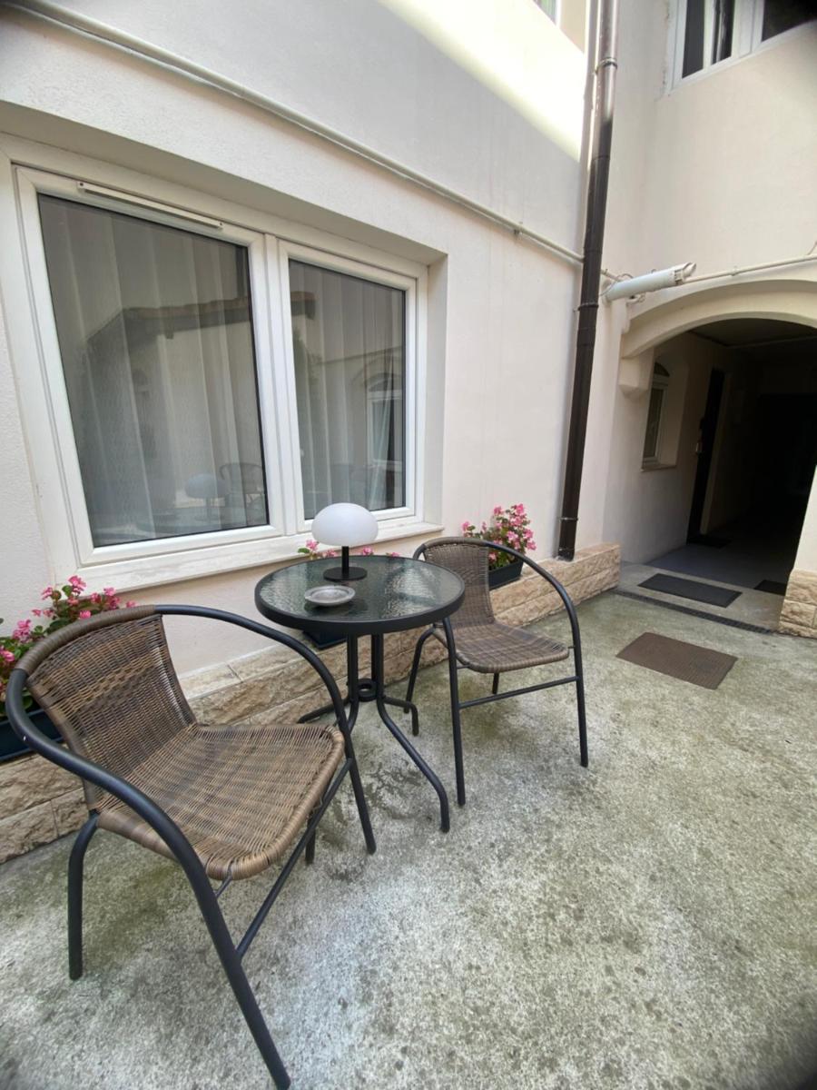 Chic Central Studio - Housity