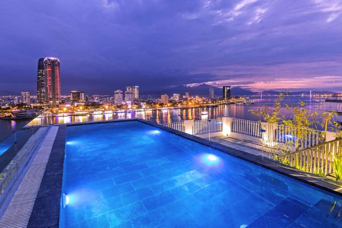 IBIZA Riverfront Da Nang Hotel Powered by ASTON - Housity
