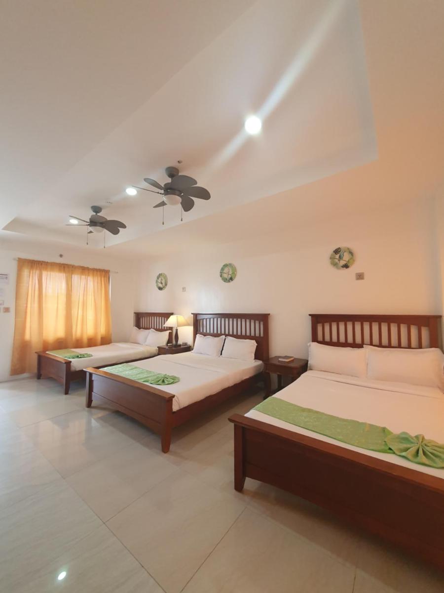 Moalboal Tropics - Housity