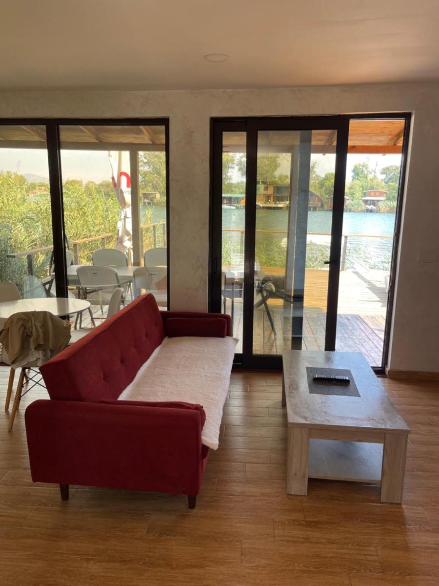 Lake River House Ada Bojana - Housity