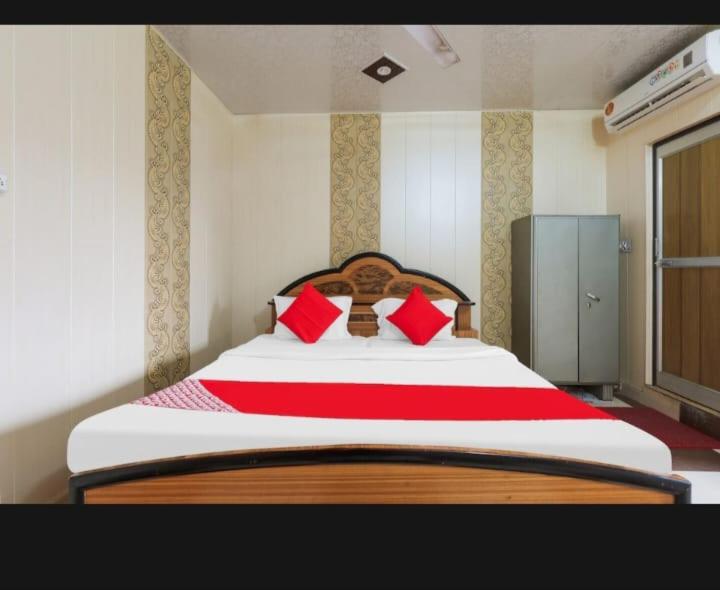 Hotel Chitrarth & Party Lawn - Housity