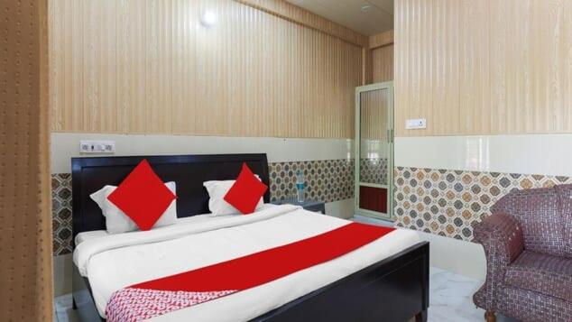 Hotel Chitrarth & Party Lawn - Housity