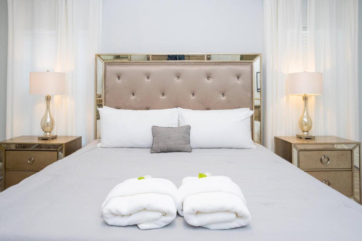 Top Dluxx Modern Home at Bella Vida Resort 4516 - Housity