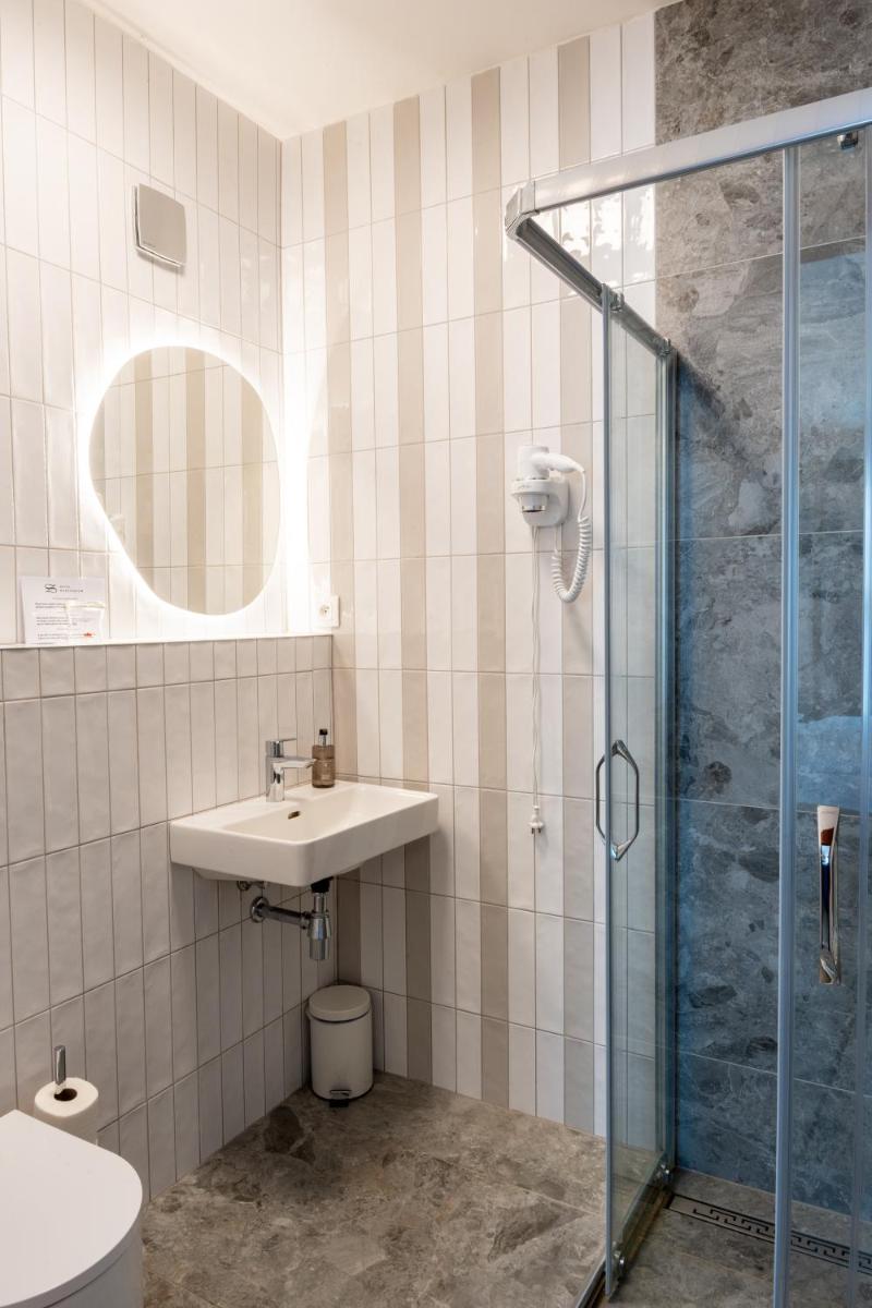 Hotel Sharingham - Housity