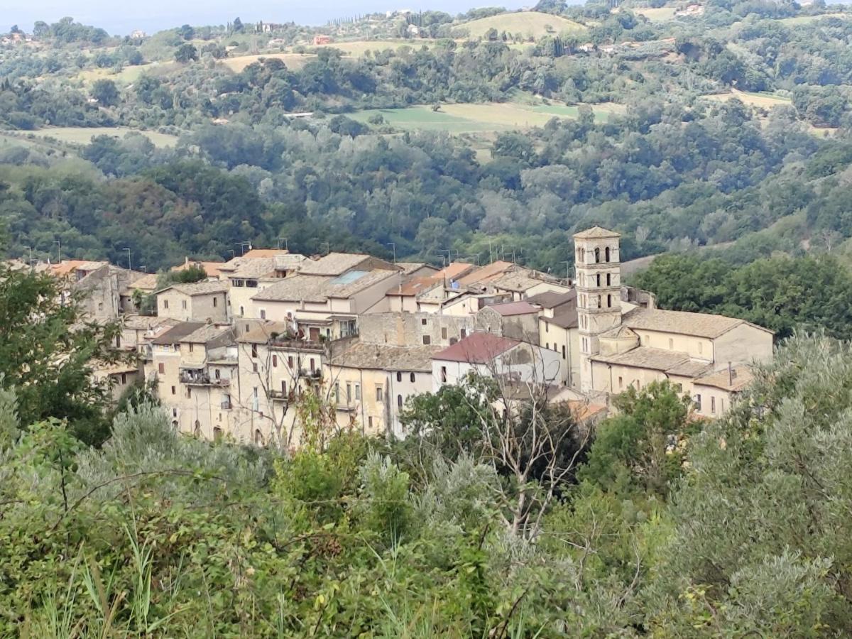 Casa in Antico Borgo Medievale a Tarano RI, via Giacomo Leopardi, 15 - Housity