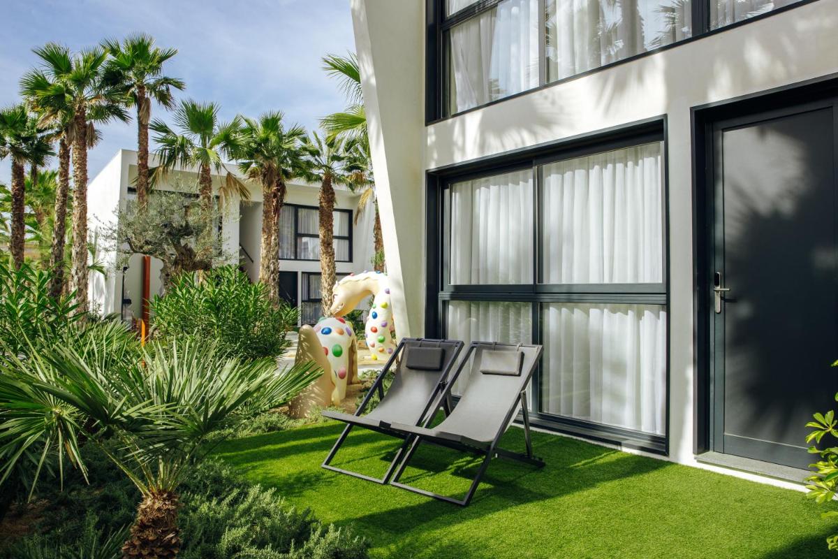 Jardín al aire libre en Alannia Salou